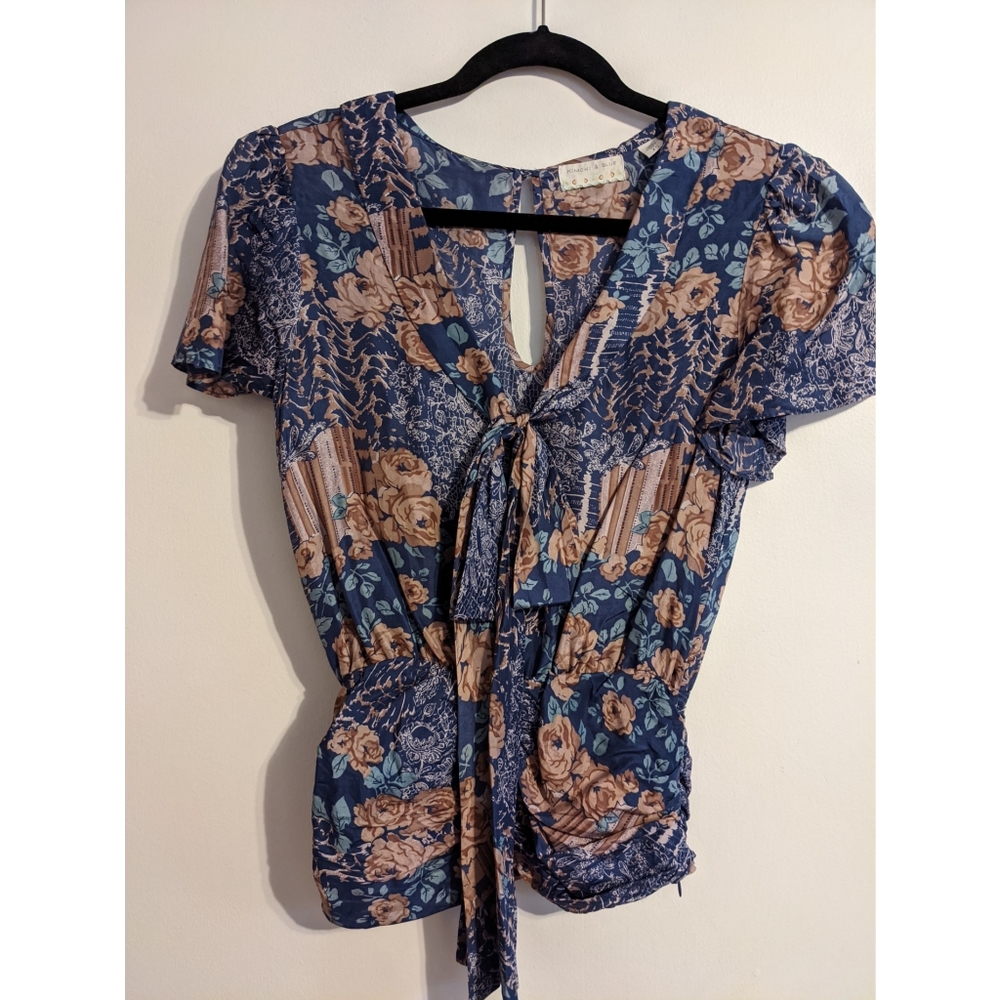 Kimchi Blue 100% Silk Floral Short Sleeve Blouse